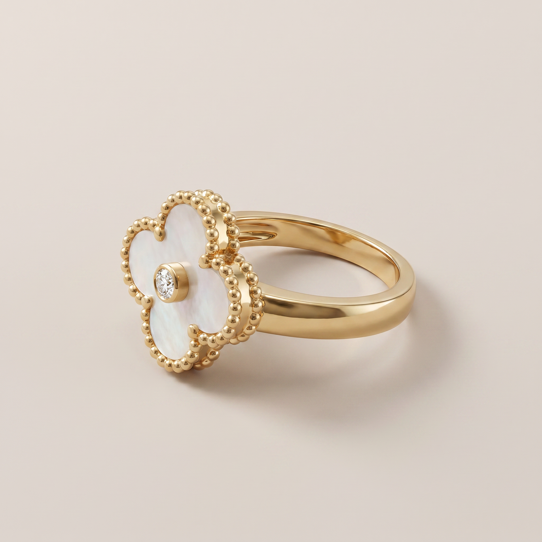 Vintage Alhambra Pearl 1 Diamond Ring