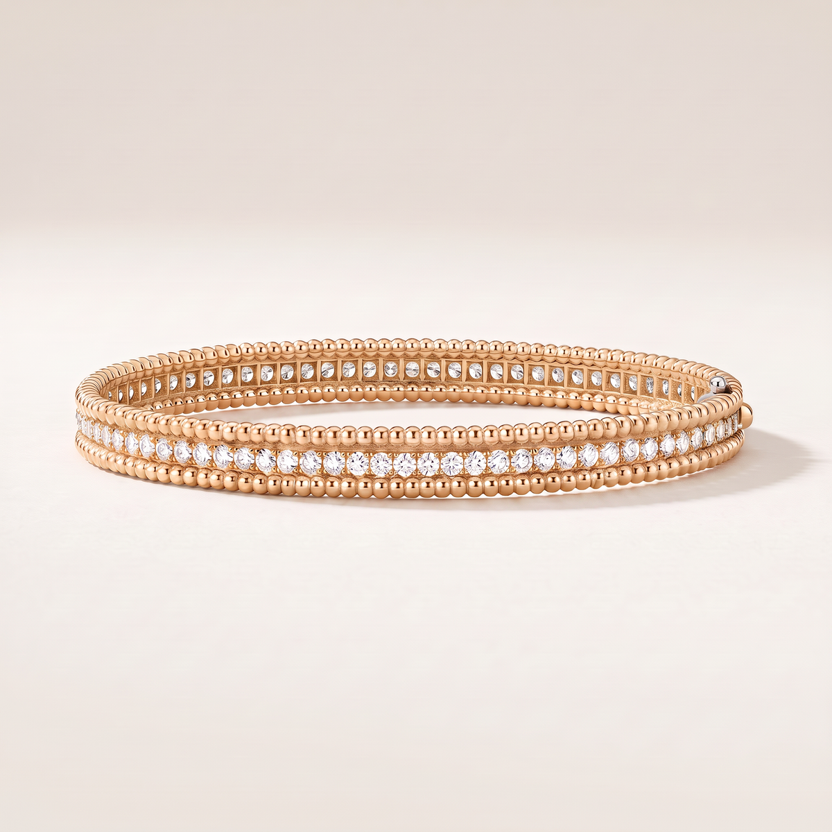 Perlée Pavé Diamonds Row Bracelet