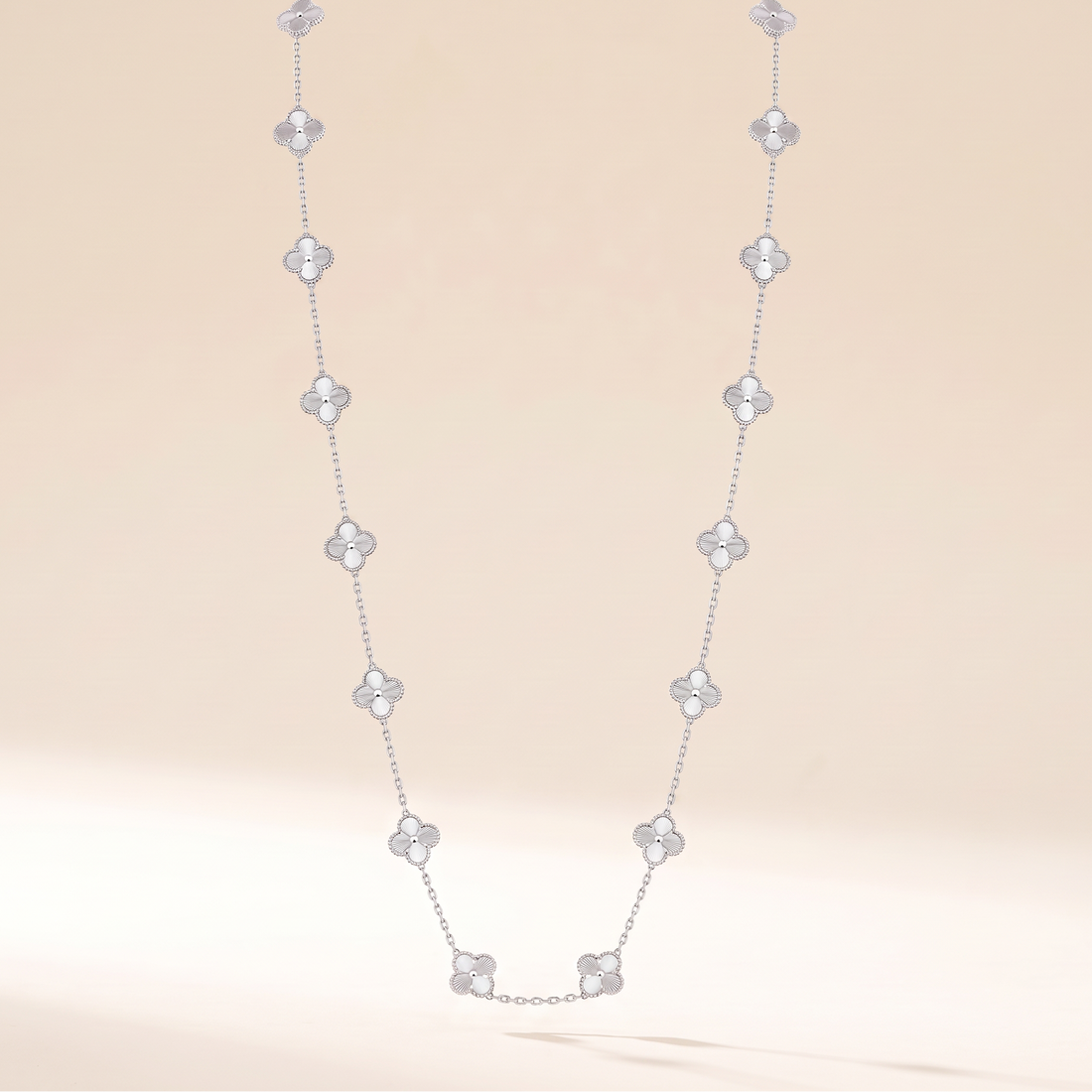 Vintage Alhambra 20 Motifs Style Fluted Clover Necklace